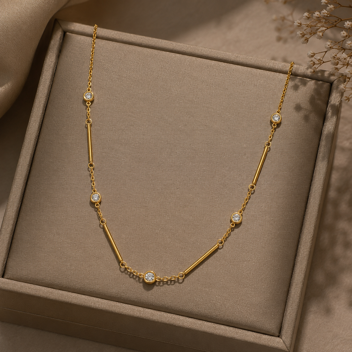 Élan Crystal Bar Necklace