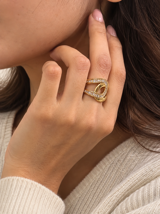 Lumière Loop Ring