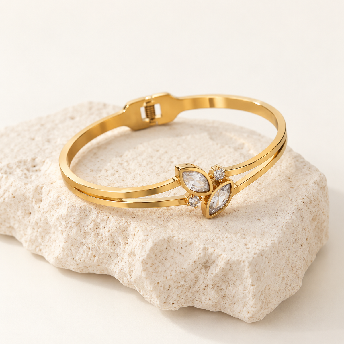 Ivelle Crystal Bracelet
