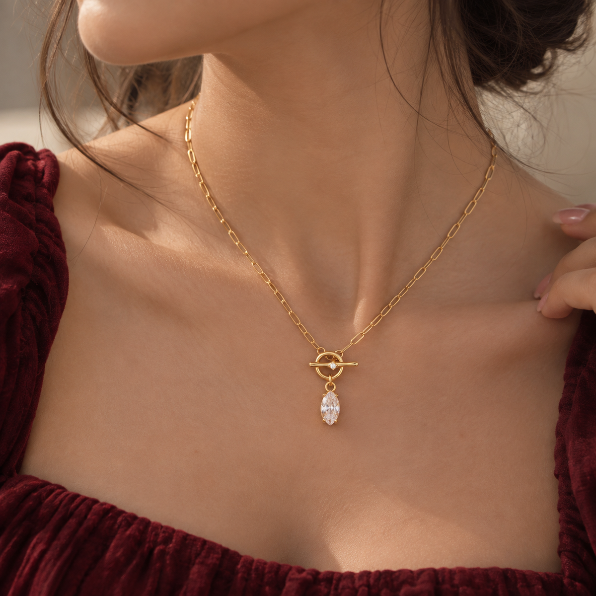 Elara Crystal Necklace
