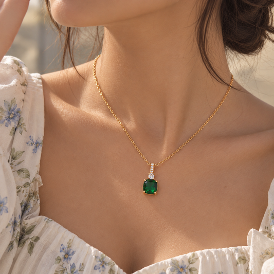 Emerald Glow Necklace