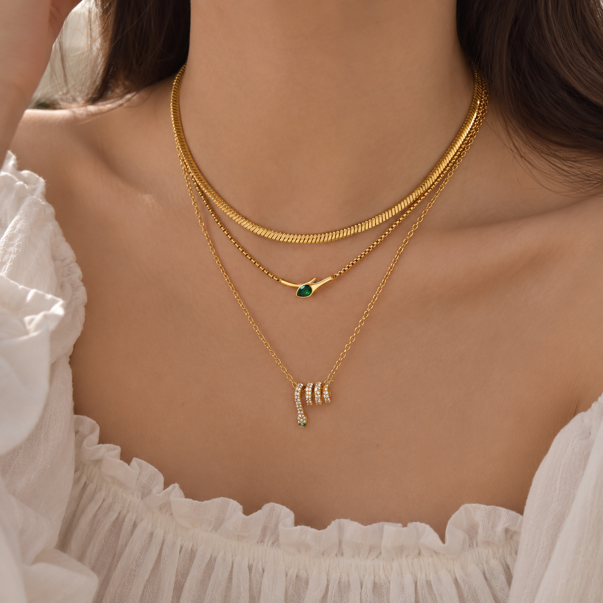 Emerald Curve Necklace